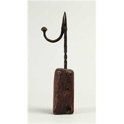 GOOD WROUGHT IRON RUSH LIGHT
