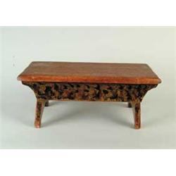 OUTSTANDING MAINE PAINTED FOOTSTOOL