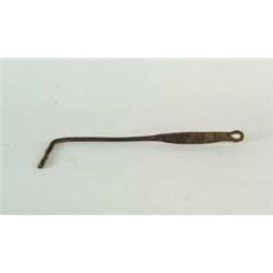 IRON POT LIFTER