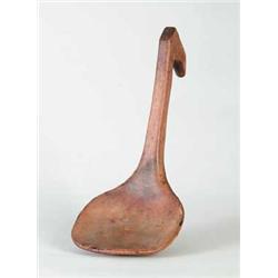 GOOD CARVED WOOD SCOOP