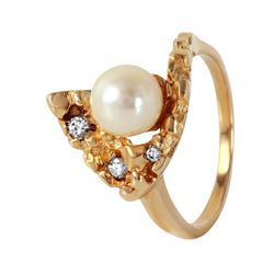 14KT Yellow Gold Pearl and Diamond Ring-#494