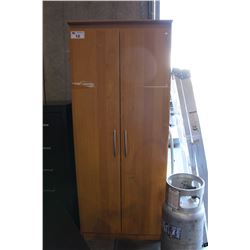 2 DOOR SHELVING CABINET