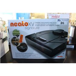 NEATO SIGNATURE ROBOT VACUUM