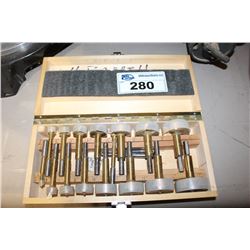 LOT OF MASTERCRAFT ROUTER BITS