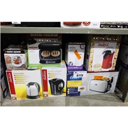 SHELF LOT OF SMALL APPLIANCES