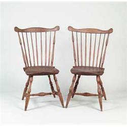 FINE PAIR OF CONNECTICUT FAN BACK WINDSOR SIDE CHAIRS