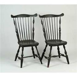 FINE PAIR OF FAN BACK WINDSOR SIDE CHAIRS