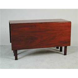 18TH CENTURY CHIPPENDALE MAHOGANY DEEP DROP LEAF DINING TABLE