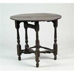 SMALL ENGLISH OAK THREE LEG GATELEG TABLE