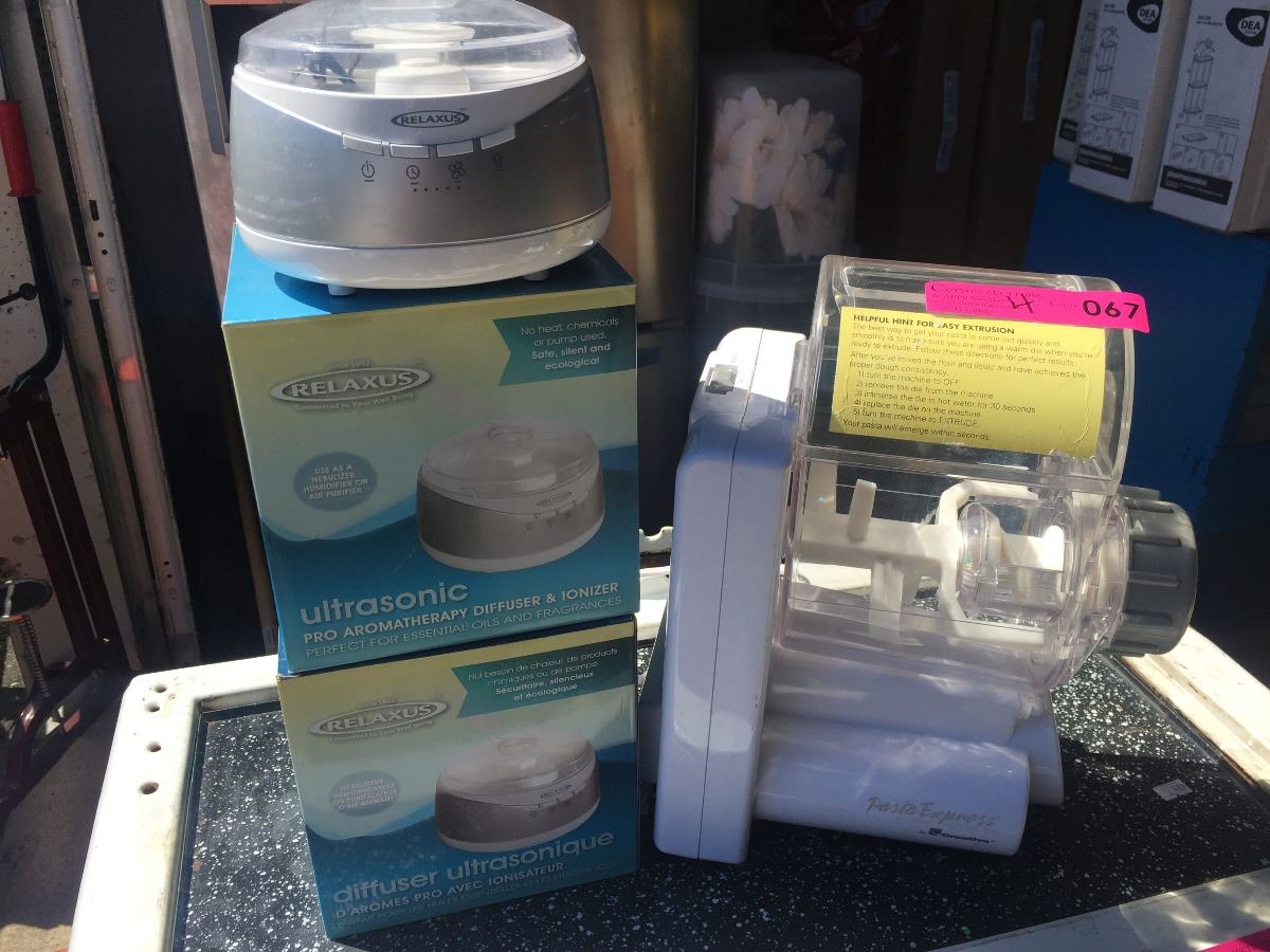 Pasta Machine & 3- Diffuser-Ionizers - used