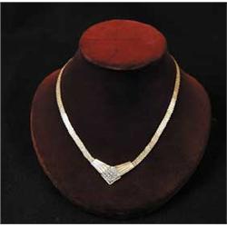 14KT GOLD DIAMOND NECKLACE