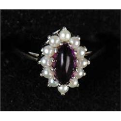 14K GOLD AMETHYST AND PEARL LADY’S RING