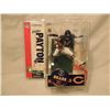 Image 1 : MCFARLANE FIGURE WALTER PAYTON & PINBACK NIB