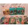 Image 2 : 12 STARTING LINEUP FOOTBALL FIGURES NIB