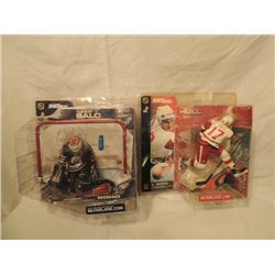 2 MCFARLANE NHL HOCKEY FIGURES NIB