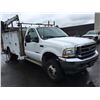 Image 2 : 2002 FORD F-450 XLT SUPER DUTY, 2 DOOR WORK TRUCK, WHITE, VIN # 1FDXF47F12EB90309