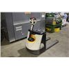 Image 2 : CROWN WP 2300 SERIES ELECTRIC PALLET JACK - 313 HOURS