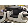 Image 5 : WICKED WICKER 4 PIECE WHITE & BLACK OUTDOOR PATIO SOFA SET