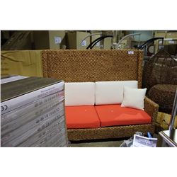 LIGHT WOVEN RATTAN BANQUET SEAT