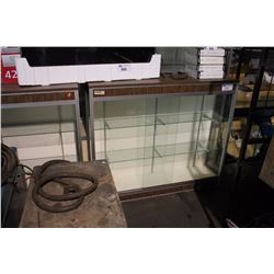 LOT 2 WOOD/GLASS FRONT SHOWCASES