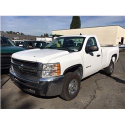2008 CHEVROLET SILVERADO 2500HD, 2 DOOR PU, WHITE, VIN # 1GCHC24K28E153267