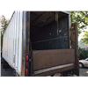Image 2 : 1999 RSI VAN, 28 FT TRAILER, WHITE, VIN # 1RZ1KA1A8X2000852, POWER TAIL GATE, AIR RIDE, NEW BRAKES