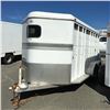 Image 2 : 1996 LOGAN RANGER III TANDEM AXLE HORSE TRAILER, WHITE, VIN#1XUAC1822TA014662