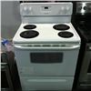 Image 1 : FRIGIDAIRE WHITE 4 BURNER STOVE