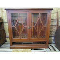 Oak Hutch w/Drawer