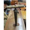 Image 4 : Antique Air Pump