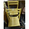 Image 1 : 2 Wood Folding Chairs - 2 Times the Money