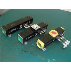 Renco 2-Hand No-Tie-Down Controls