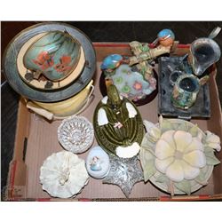 FLAT OF ESTATE TRINKETS & DECOR