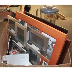 TOTE WITH VARIOUS PICTURE FRAMES,BLACK AND DECKER