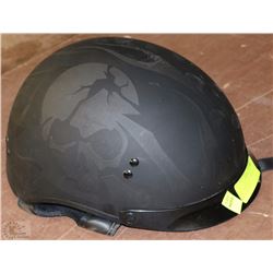 DOT APPROVED HALF HELMET SIZE LARGE WITH BUILT IN