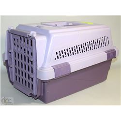 SMALL PURPLE FURRARRI MODEL 50 PET CARRIER