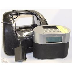 PAIR OF "i4" DOCKING STATIONS