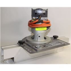 BLACK+DECKER HEAVY DUTY ROUTER W/ ROUTERMATE