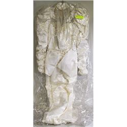 VINTAGE WEDDING DRESS