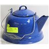 Image 1 : VINTAGE BLUE KETTLE