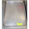 Image 1 : LOT OF 9 HALF SIZE BAKING SHEETS