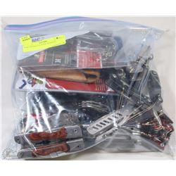 BAG OF MULTI-TOOL KNIVES