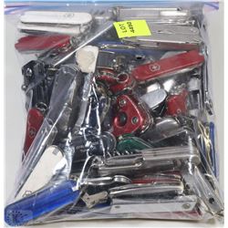 BAG OF VARIOUS POCKET KNIVES