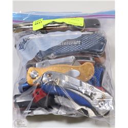 BAG OF VARIOUS POCKET KNIVES