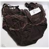 Image 1 : 2 CHANTELLE BRAS 36D,38D, AND LARGE PANTIES