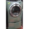 Image 1 : WHIRLPOOL DUET DRYER WITH FRONT LOAD ON