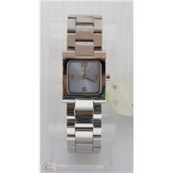 NEW SWISS MOV'T MODE S/S WOMEN'S WATCH