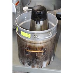DOUBLE BOILER POT WITH COFFEE CARAFE