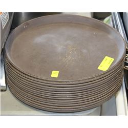 LOT OF WAITING TRAYS