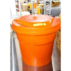 DYNAMIC SALAD SPINNER